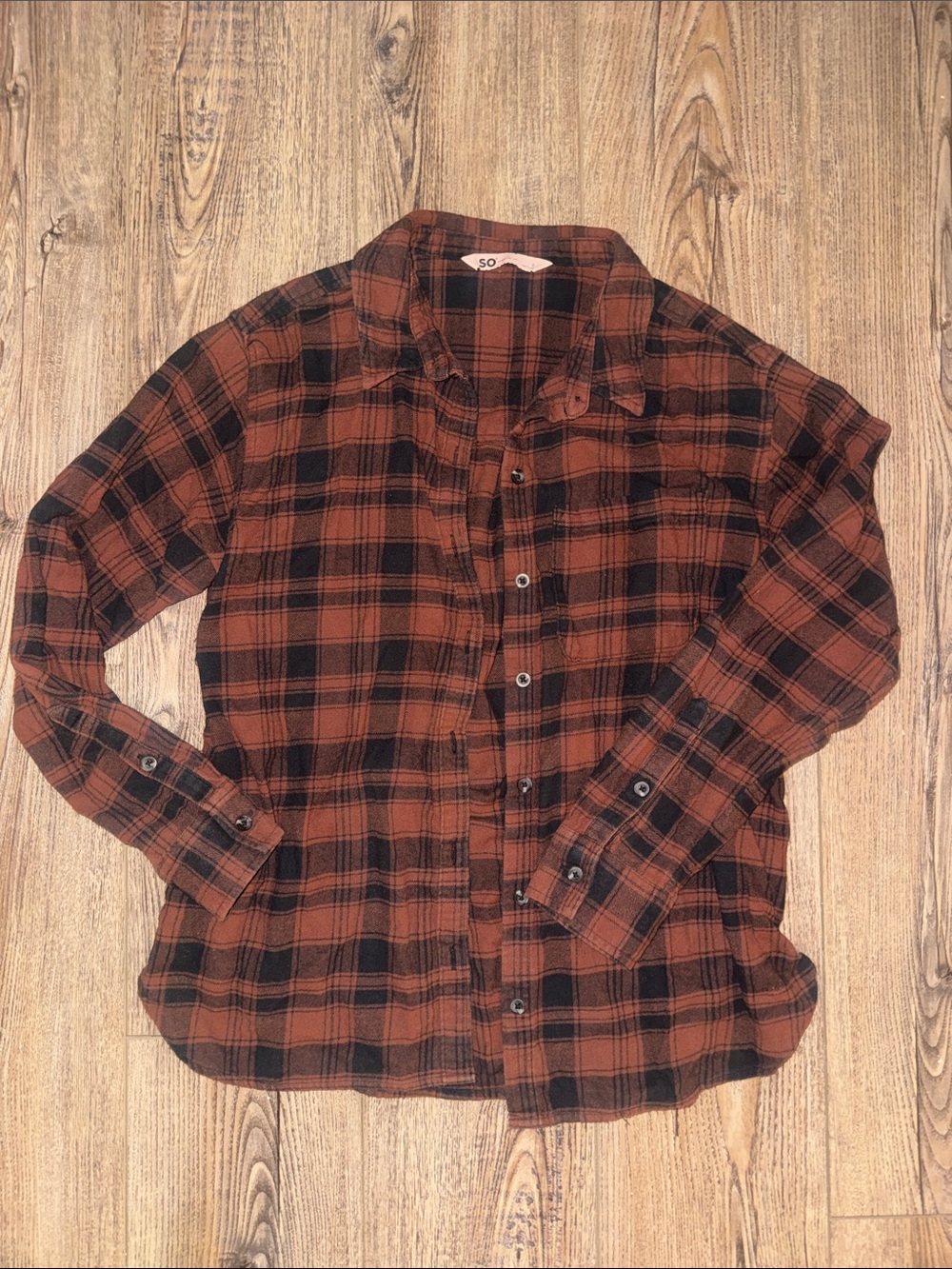 SO Women’s Rust Plaid Button-Down Shirt